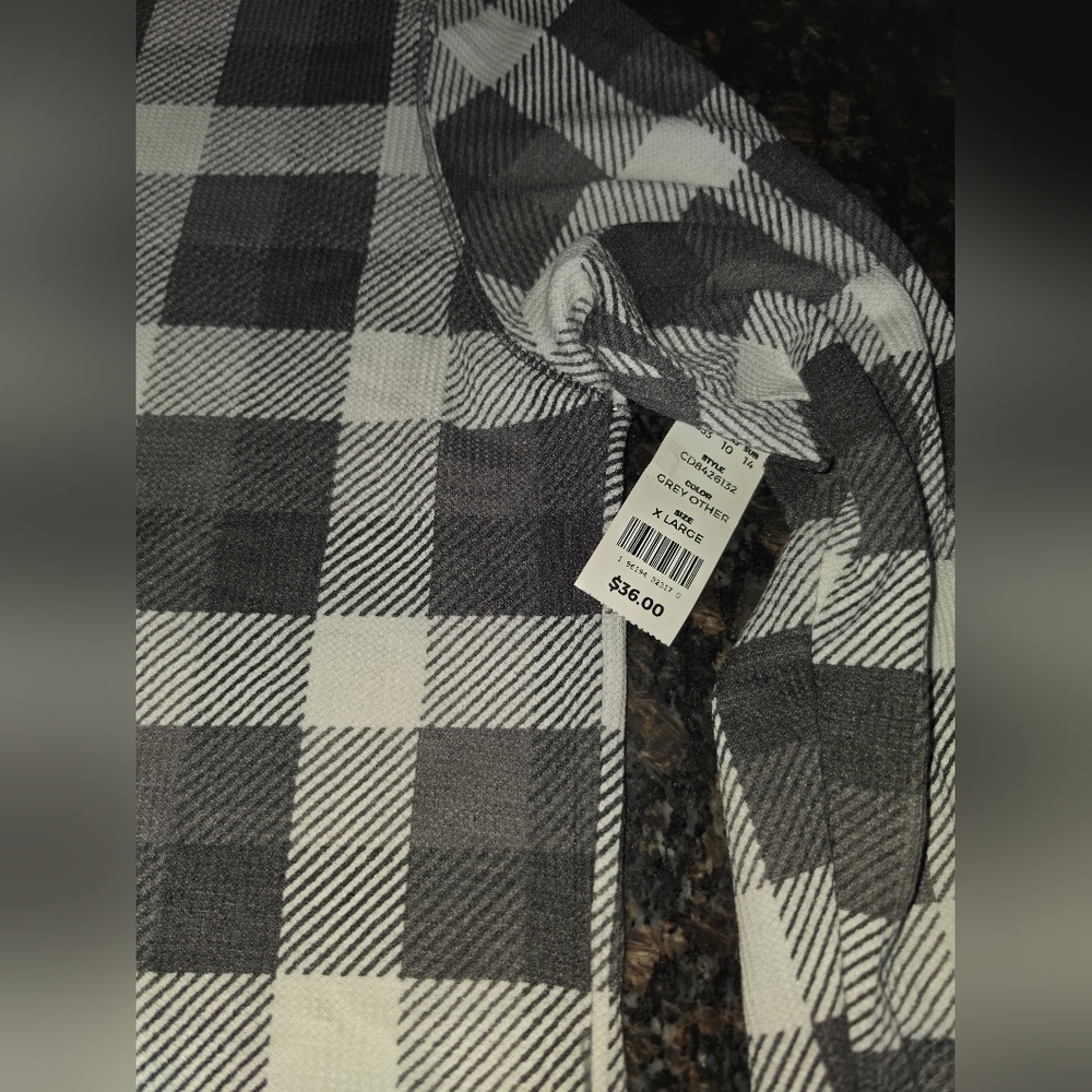New Womens Sz XL Cuddl Duds Lightweight Stretch Thermal Gray And White Plaid - Picture 4 of 5